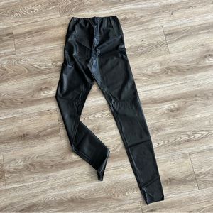 Aritzia Wilfred vegan leather leggings